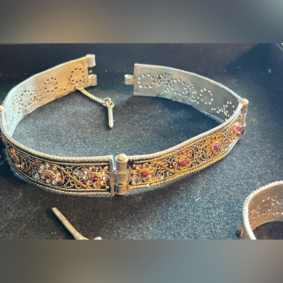 Tie me up Roxanne ,vintage collar/cuff set With Red Stones  14 in and 8 in - Picture 2 of 5